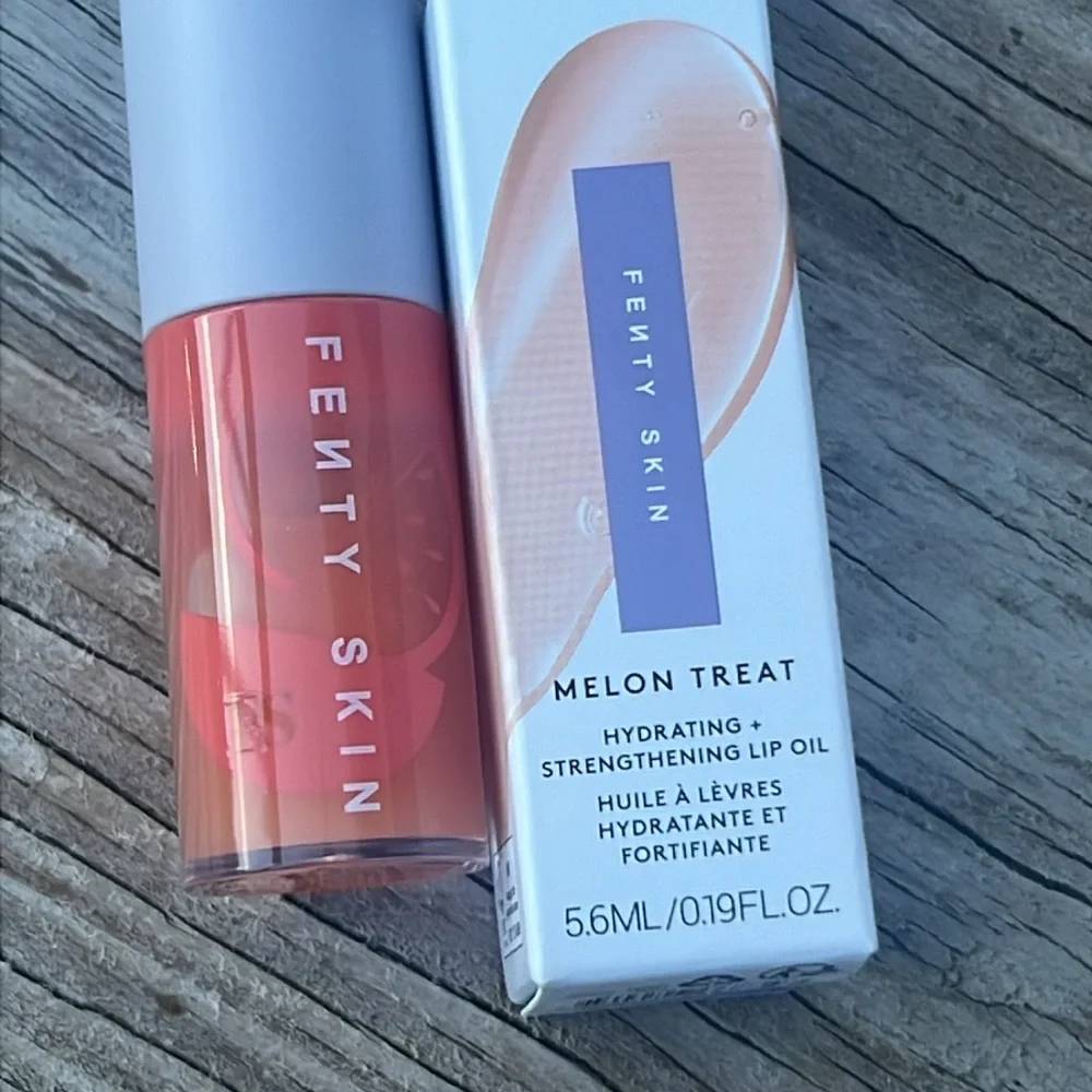 💕🌙Rare! Fenty Beauty Melon Treat Hydrating Lip Oil